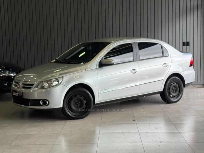VOYAGE 1.6 MI TRENDLINE 8V FLEX 4P MANUAL - 2011 - DOIS IRMãOS
