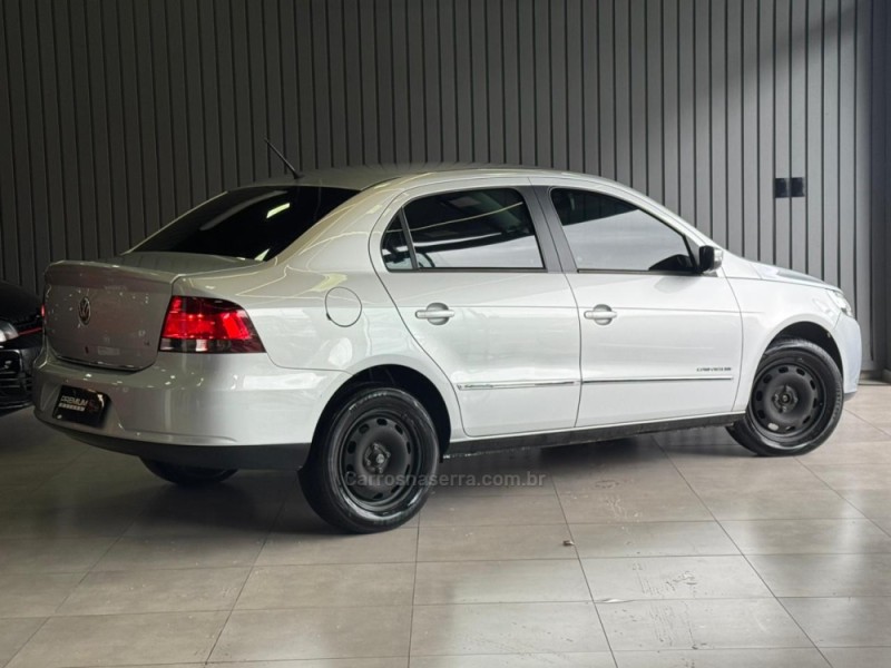 VOYAGE 1.6 MI TRENDLINE 8V FLEX 4P MANUAL - 2011 - DOIS IRMãOS