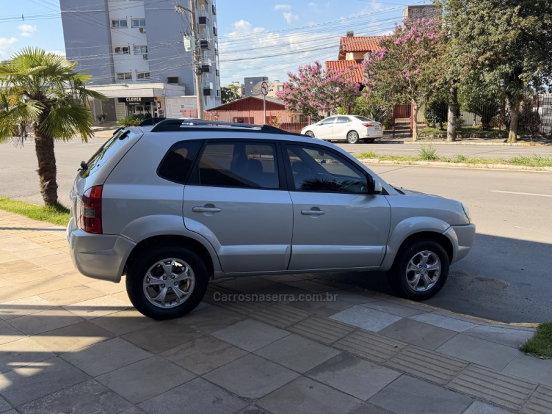 TUCSON 2.0 MPFI GLS 16V 143CV 2WD FLEX 4P AUTOMÁTICO - 2016 - FARROUPILHA