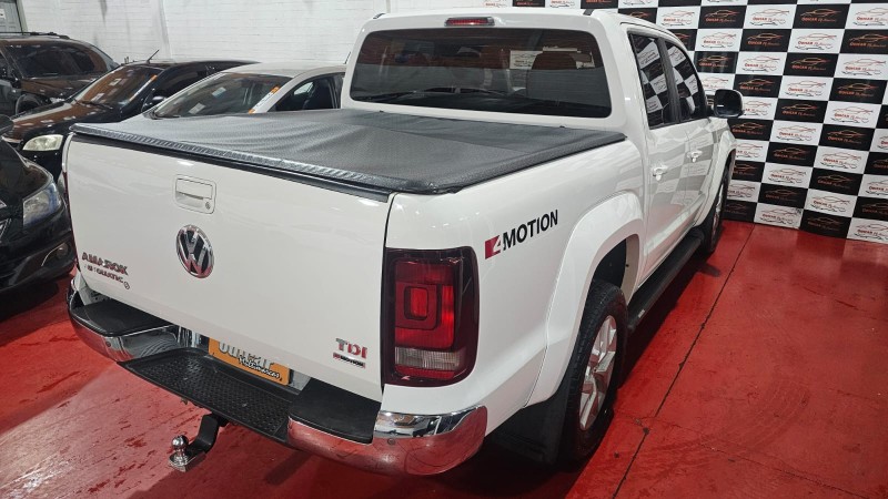 AMAROK 2.0 HIGHLINE 4X4 CD 16V TURBO INTERCOOLER DIESEL 4P AUTOMÁTICO - 2017 - CAXIAS DO SUL