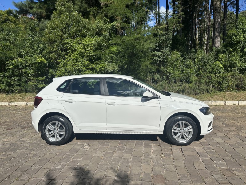 POLO 1.0 MPI 12V FLEX 4P MANUAL - 2018 - NOVA PRATA