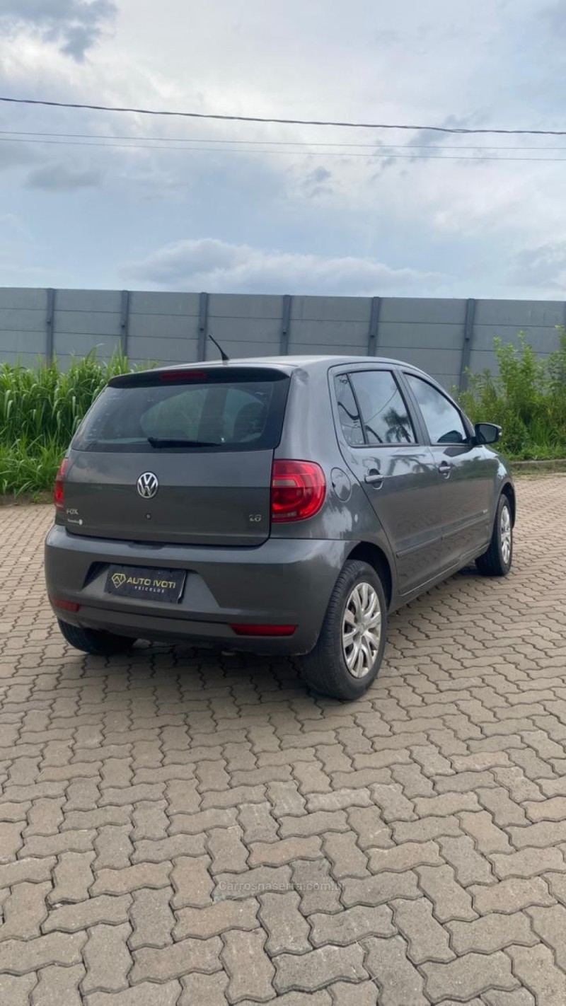 FOX 1.6 MI 8V FLEX 4P MANUAL - 2013 - IVOTI