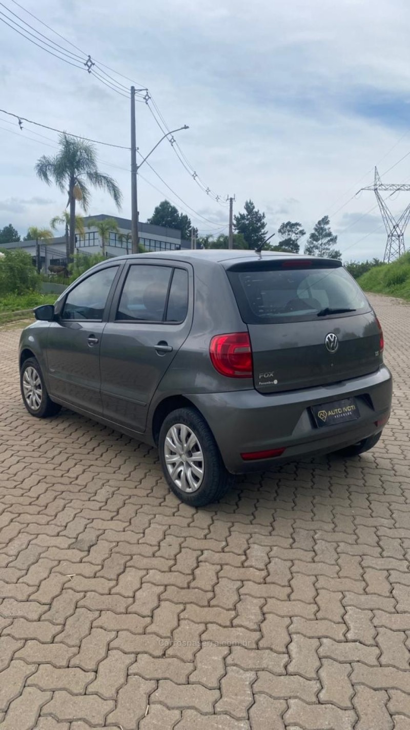 FOX 1.6 MI 8V FLEX 4P MANUAL - 2013 - IVOTI