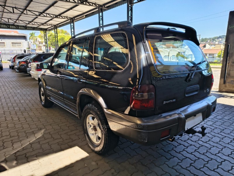 SPORTAGE 2.0 DLX GRAND 4X4 TURBO INTERCOOLER DIESEL 4P MANUAL - 2003 - CAXIAS DO SUL