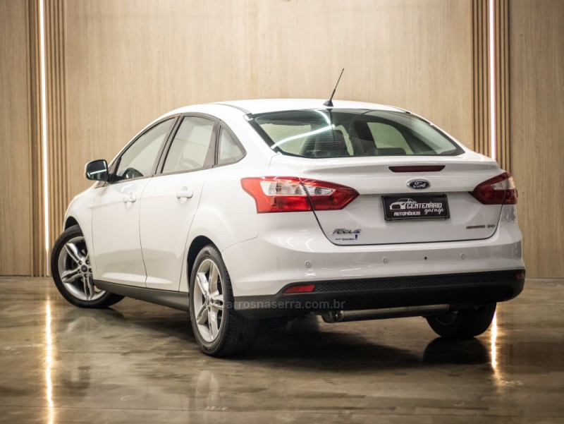 FOCUS 2.0 S SEDAN 16V FLEX 4P AUTOMÁTICO - 2015 - CAXIAS DO SUL