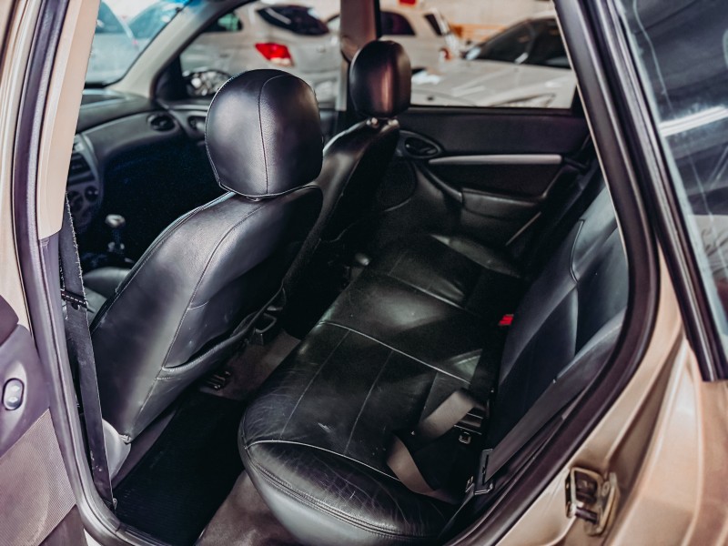 FOCUS 1.6 GLX 16V FLEX 4P MANUAL - 2006 - CAXIAS DO SUL