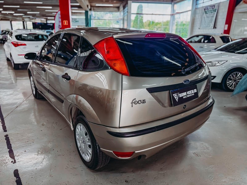 FOCUS 1.6 GLX 16V FLEX 4P MANUAL - 2006 - CAXIAS DO SUL