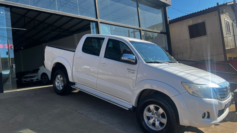 HILUX 2.7 SRV 4X2 CD 16V FLEX 4P AUTOMÁTICO - 2015 - VACARIA