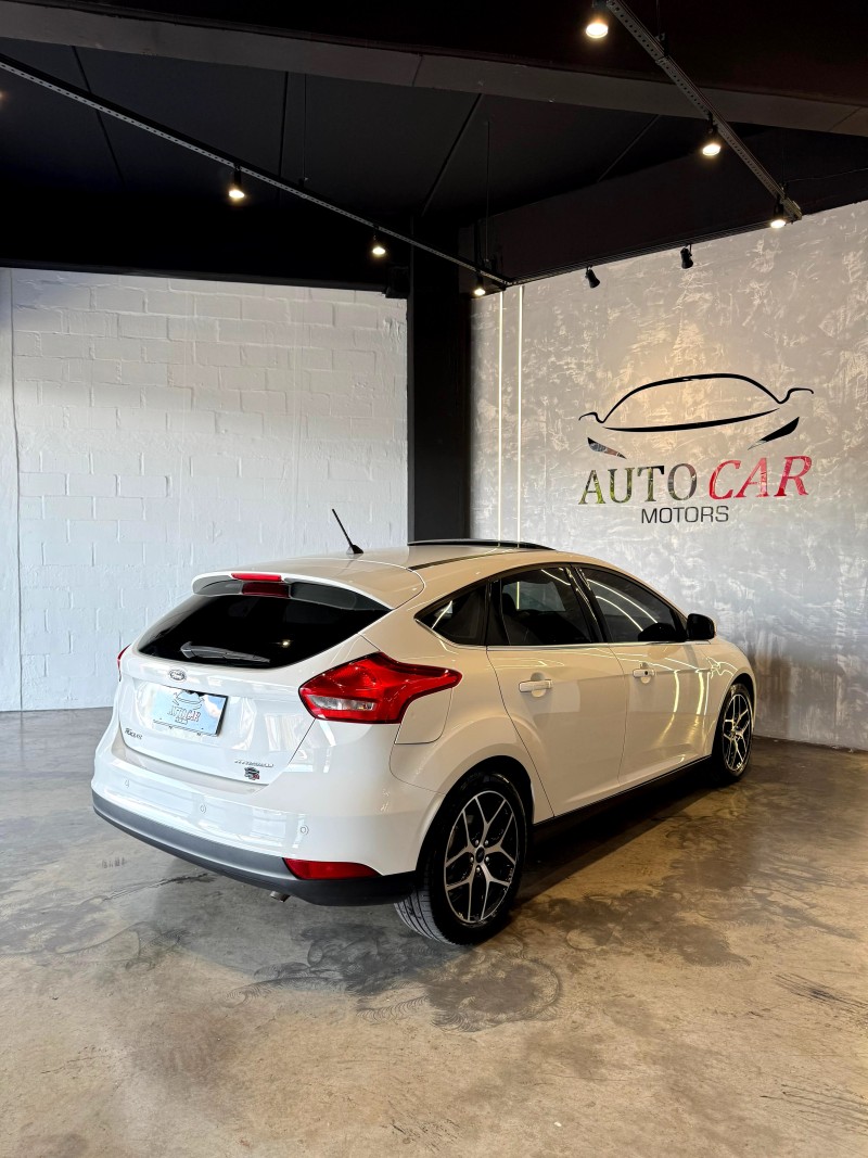 FOCUS 2.0 TITANIUM HATCH 16V FLEX 4P AUTOMÁTICO - 2018 - CAXIAS DO SUL