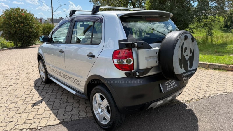 CROSSFOX 1.6 MI FLEX 8V 4P MANUAL - 2005 - DOIS IRMãOS