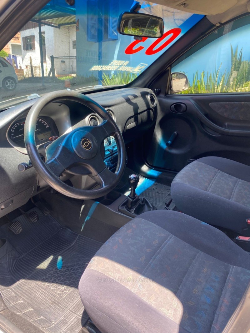 CELTA 1.0 MPFI VHC SUPER 8V GASOLINA 4P MANUAL - 2003 - CANELA