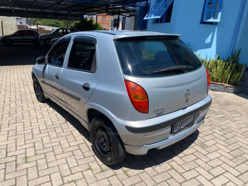 CELTA 1.0 MPFI VHC SUPER 8V GASOLINA 4P MANUAL - 2003 - CANELA