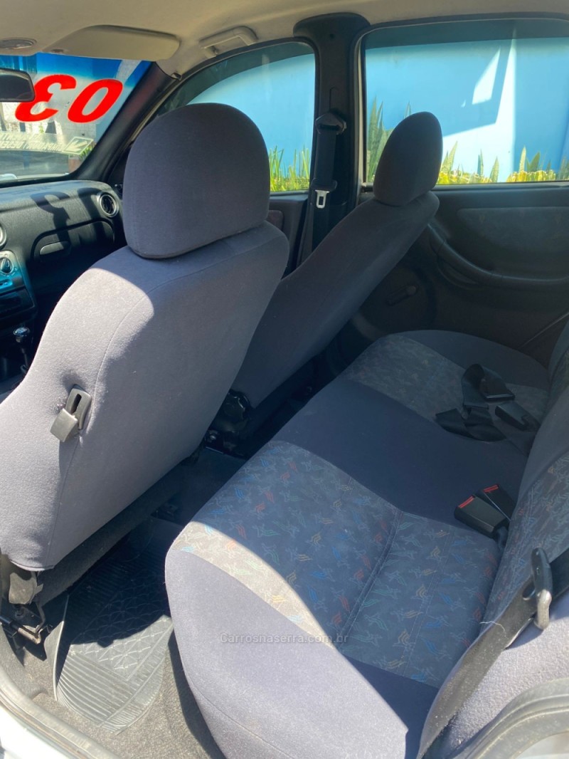 CELTA 1.0 MPFI VHC SUPER 8V GASOLINA 4P MANUAL - 2003 - CANELA