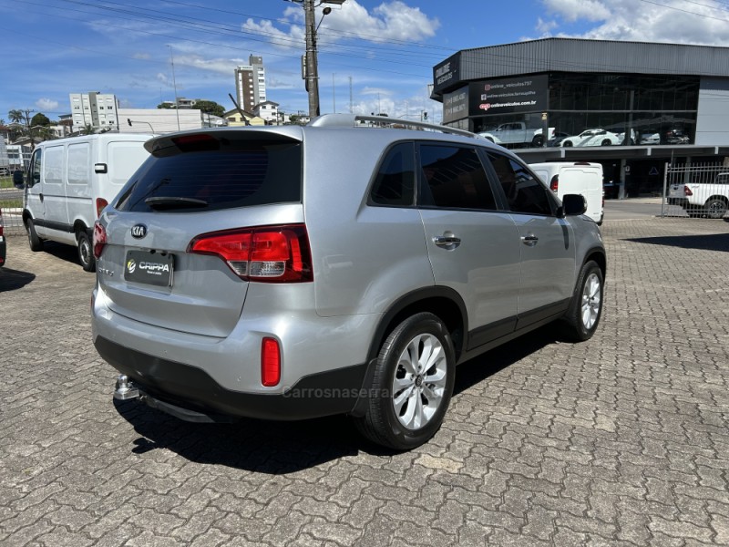SORENTO 2.4 EX 4X2 16V GASOLINA 4P AUTOMÁTICO - 2015 - FARROUPILHA