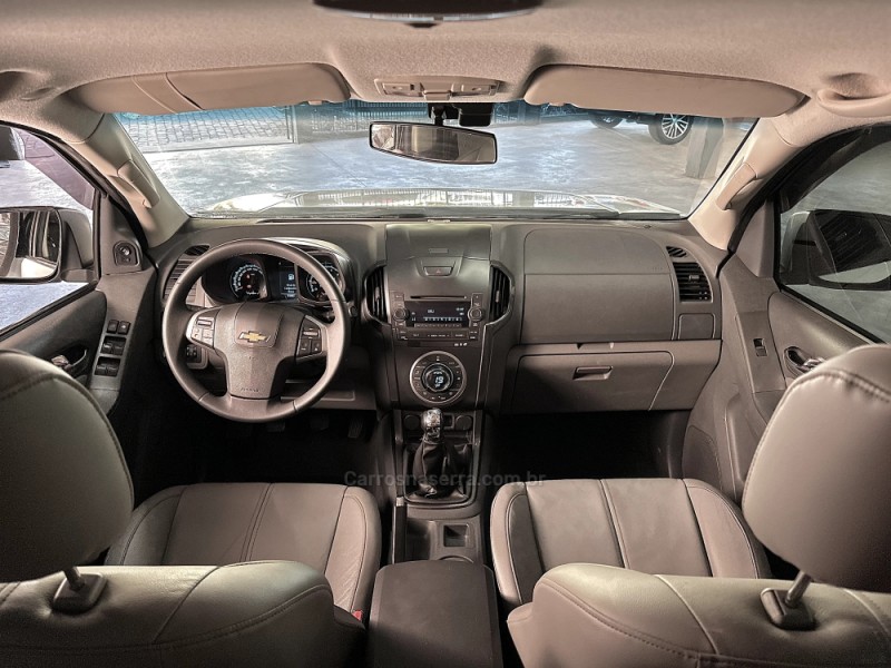 S10 2.4 LTZ 4X2 CD 8V FLEX 4P MANUAL - 2013 - MUçUM