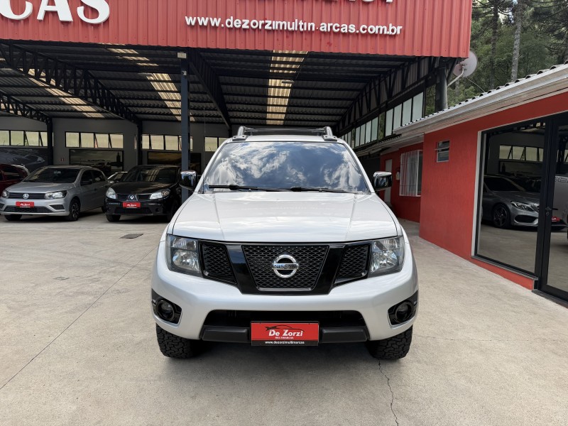 FRONTIER 2.5 SV ATTACK 10 ANOS 4X4 CD TURBO ELETRONIC DIESEL 4P MANUAL - 2013 - CAXIAS DO SUL