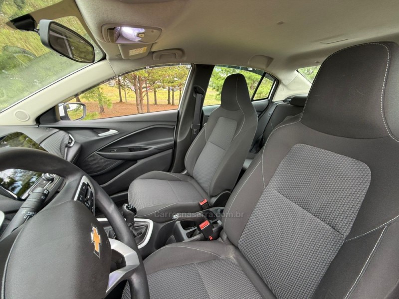 ONIX 1.0 LT 12V TURBO FLEX 4P MANUAL - 2023 - VACARIA