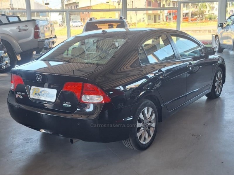 CIVIC 1.8 LXL 16V FLEX 4P AUTOMÁTICO - 2011 - VACARIA