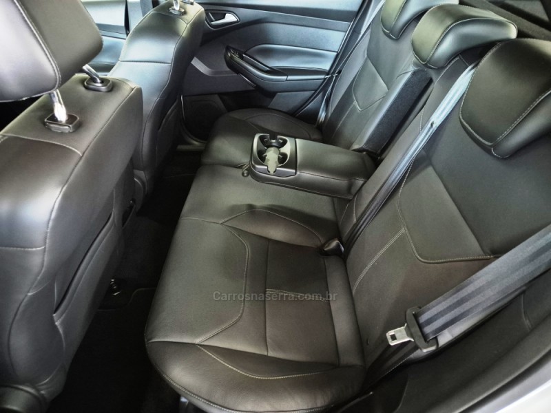 FOCUS 2.0 TITANIUM HATCH 16V FLEX 4P AUTOMÁTICO - 2016 - CAXIAS DO SUL