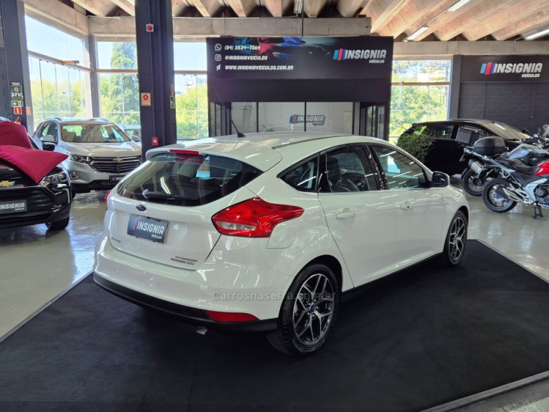 FOCUS 2.0 TITANIUM HATCH 16V FLEX 4P AUTOMÁTICO - 2016 - CAXIAS DO SUL