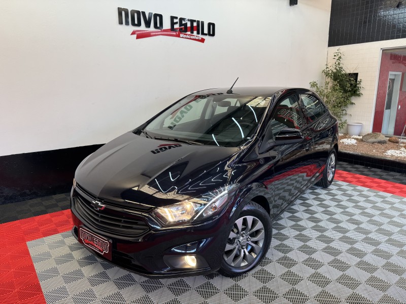 CHEVROLET - ONIX - 2021/2021 - Azul - R$ 62.000,00 - Novo Estilo