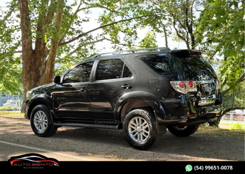 HILUX SW4 3.0 SRV 4X4 7 LUGARES 16V TURBO INTERCOOLER DIESEL 4P AUTOMÁTICO - 2014 - BENTO GONçALVES