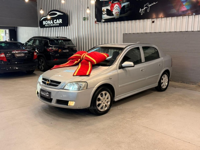 astra 2.0 mpfi cd 8v gasolina 4p manual 2003 caxias do sul