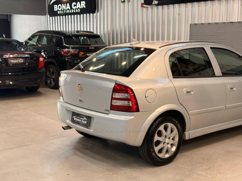 ASTRA 2.0 MPFI CD 8V GASOLINA 4P MANUAL - 2003 - CAXIAS DO SUL