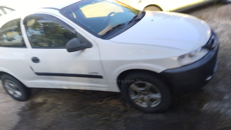 CELTA 1.0 MPFI LIFE 8V GASOLINA 2P MANUAL - 2005 - BENTO GONçALVES