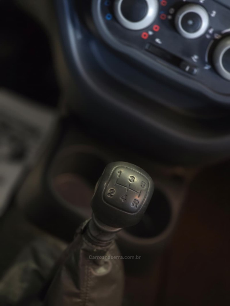 UNO 1.0 EVO VIVACE 8V FLEX 4P MANUAL - 2012 - CAXIAS DO SUL