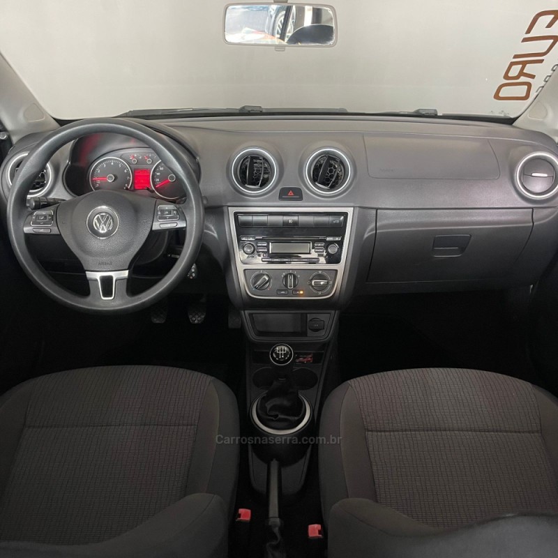 VOYAGE 1.0 MI CITY 8V FLEX 4P MANUAL - 2014 - PORTãO