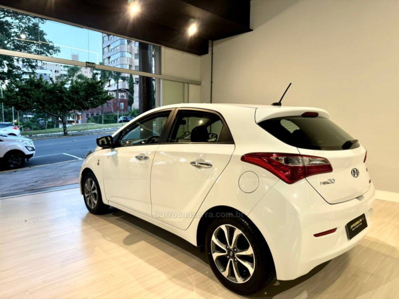 HB20 1.6 COPA DO MUNDO 16V FLEX 4P AUTOMÁTICO - 2015 - BENTO GONçALVES