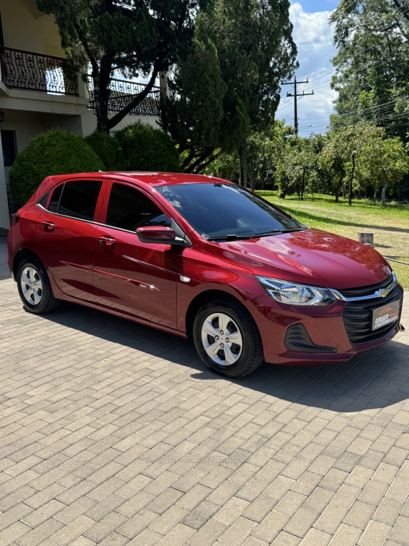 ONIX 1.0 LT 12V FLEX 4P MANUAL - 2023 - ENCANTADO