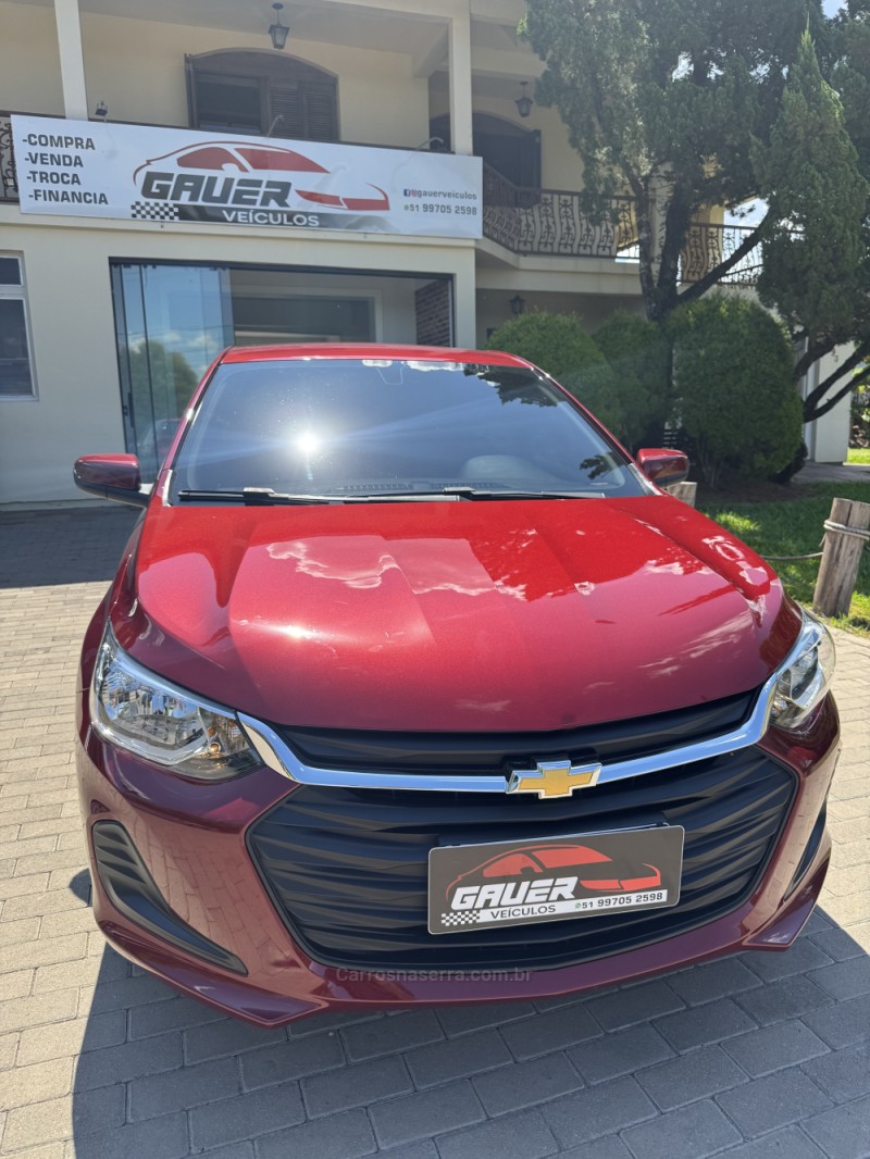 ONIX 1.0 LT 12V FLEX 4P MANUAL - 2023 - ENCANTADO