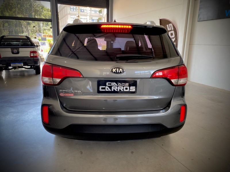 SORENTO 2.4 EX2 4X2 16V GASOLINA 4P AUTOMÁTICO - 2014 - LAJEADO
