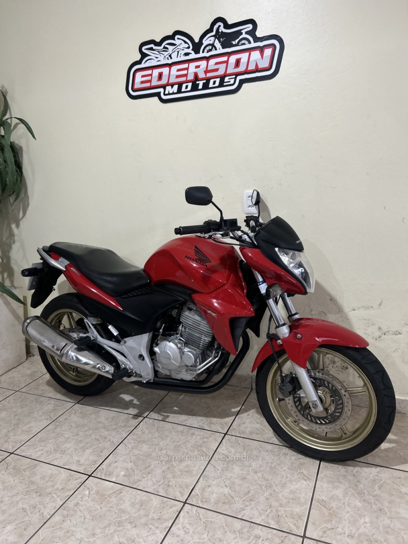CB 300R  - 2015 - CAXIAS DO SUL