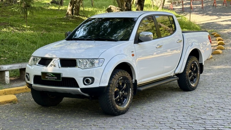 L200 TRITON 3.2 HPE 4X4 CD 16V TURBO INTERCOOLER DIESEL 4P AUTOMÁTICO - 2013 - CAXIAS DO SUL