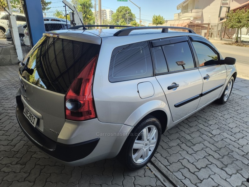 MÉGANE 1.6 DYNAMIQUE GRAND TOUR 16V FLEX 4P MANUAL - 2009 - BENTO GONçALVES