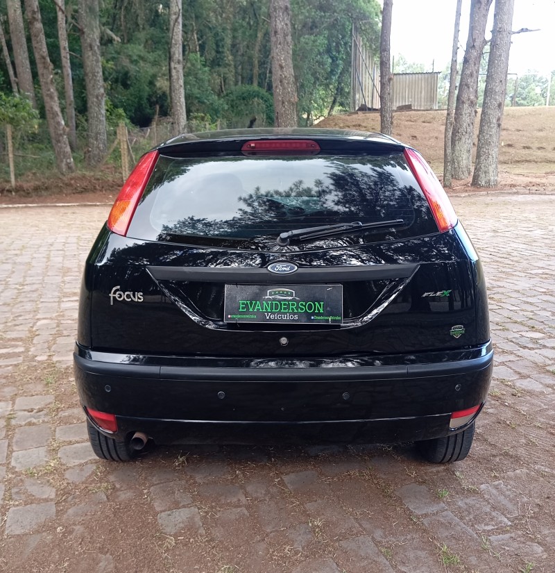 FOCUS 1.6 SE 8V FLEX 4P MANUAL - 2007 - CAXIAS DO SUL
