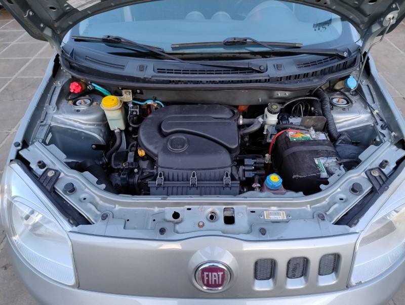 UNO 1.0 EVO VIVACE 8V FLEX 4P MANUAL - 2014 - VACARIA