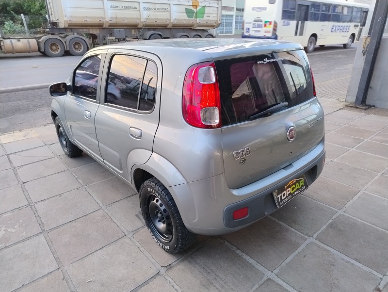 UNO 1.0 EVO VIVACE 8V FLEX 4P MANUAL - 2014 - VACARIA