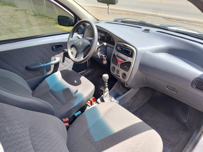 PALIO 1.0 MPI FIRE 8V GASOLINA 2P MANUAL - 2005 - VACARIA