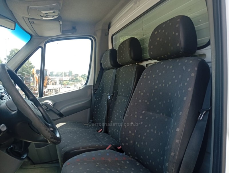 SPRINTER 2.2 CHASSI STREET EXTRA LONGO 311 CDI DIESEL 3P MANUAL - 2012 - FARROUPILHA