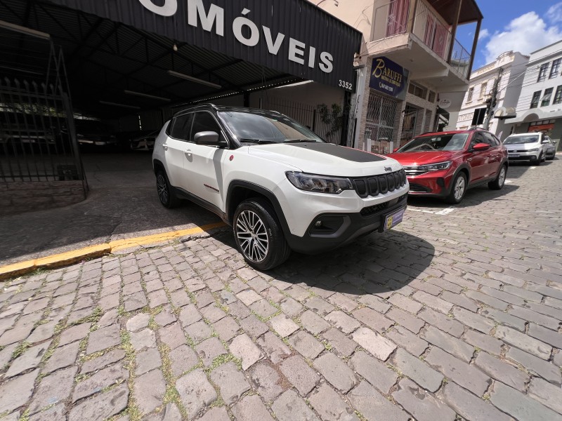 COMPASS 2.0 16V DIESEL TRAILHAWK 4X4 AUTOMÁTICO - 2022 - GARIBALDI