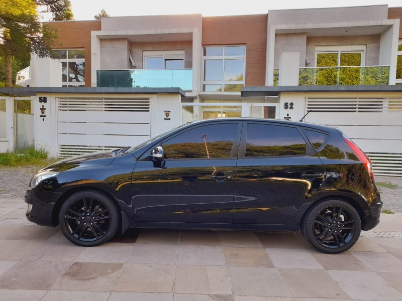 I30 2.0 MPFI GLS 16V GASOLINA 4P MANUAL - 2011 - FARROUPILHA
