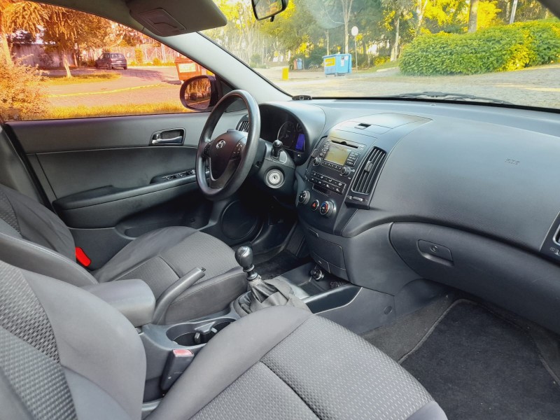 I30 2.0 MPFI GLS 16V GASOLINA 4P MANUAL - 2011 - FARROUPILHA