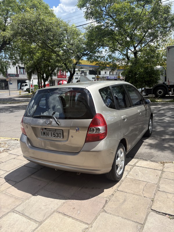 FIT 1.5 LXL 8V GASOLINA 4P AUTOMÁTICO - 2005 - FARROUPILHA