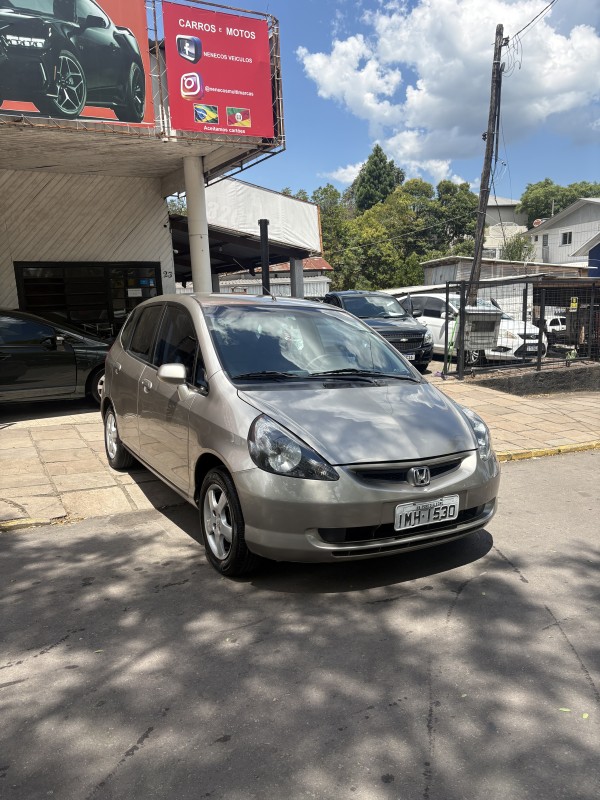 fit 1.5 lxl 8v gasolina 4p automatico 2005 farroupilha