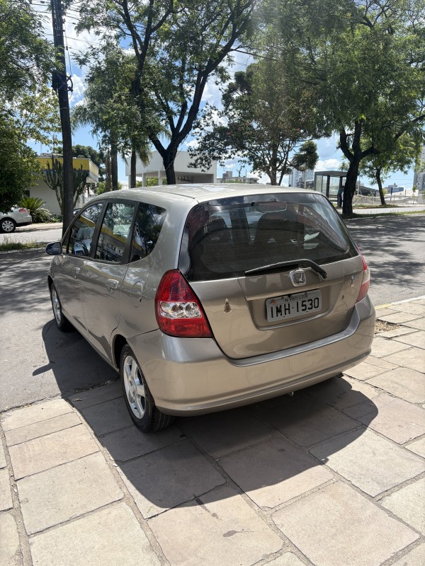 FIT 1.5 LXL 8V GASOLINA 4P AUTOMÁTICO - 2005 - FARROUPILHA