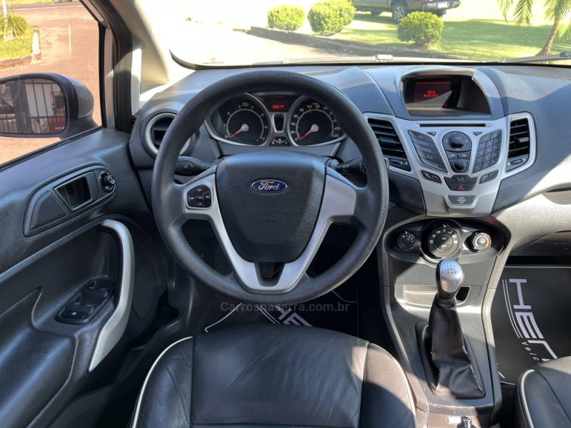 FIESTA 1.6 SE HATCH 16V FLEX 4P MANUAL - 2012 - BOM PRINCíPIO